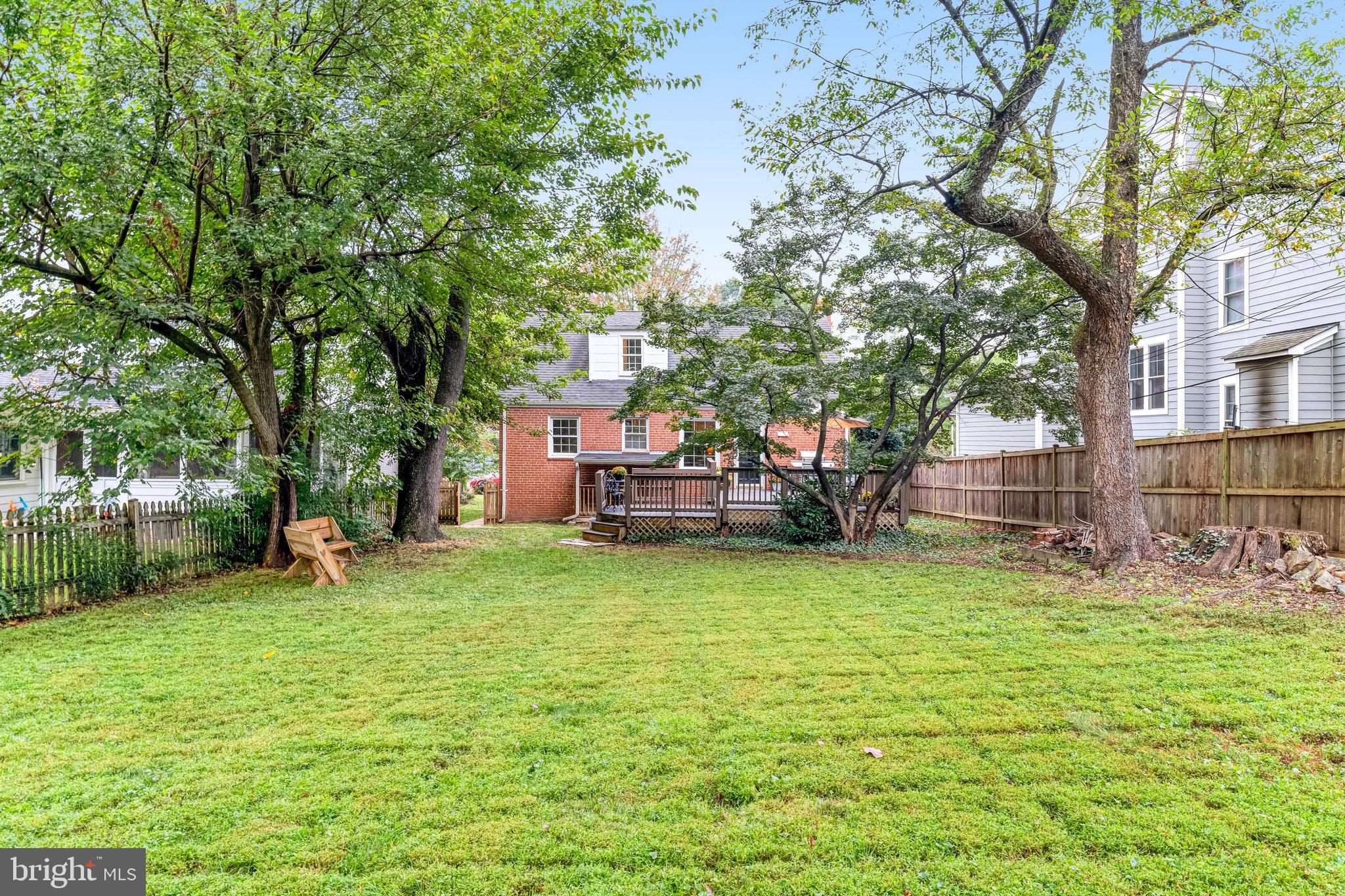 107 West Cameron Road Falls Church, VA 22046 - Photo 32 of 37 Plenty of room to run, play catch or garden
