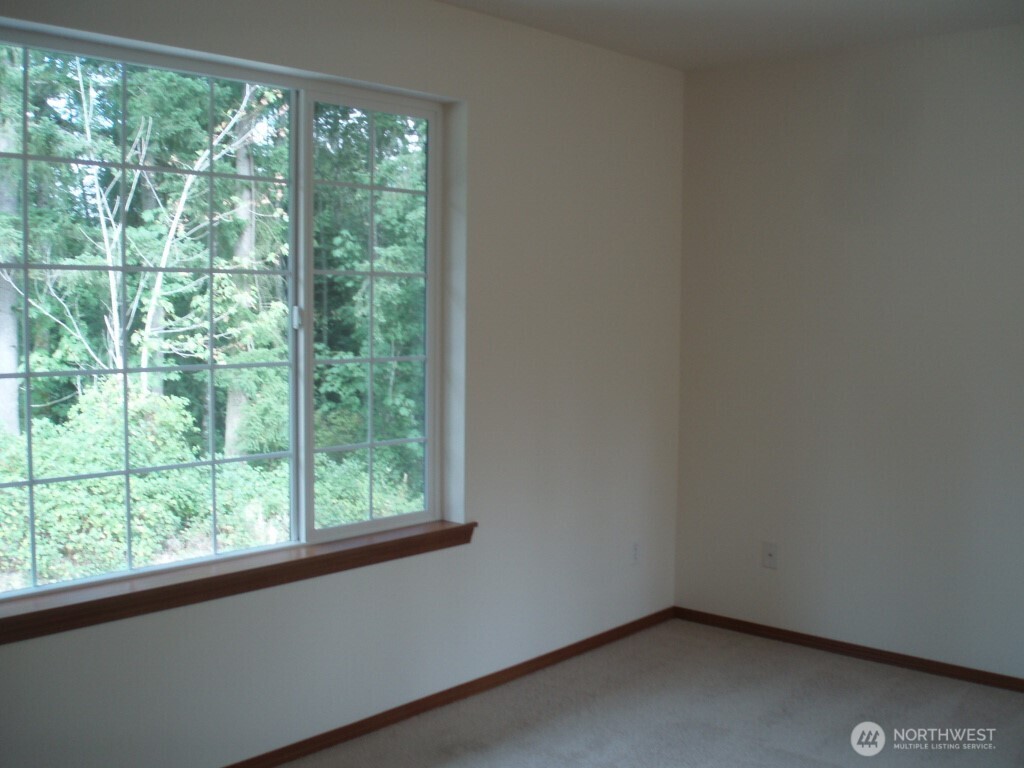 7223 Vandermark Road East Bonney Lake, WA 98391 - Photo 5 of 40