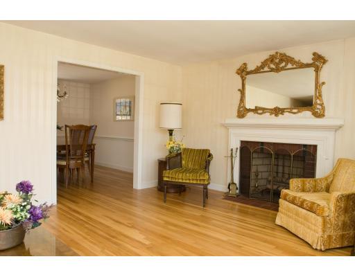 305 Concord Road Bedford, MA 01730 - Photo 6 of 24 Gallery Image 6