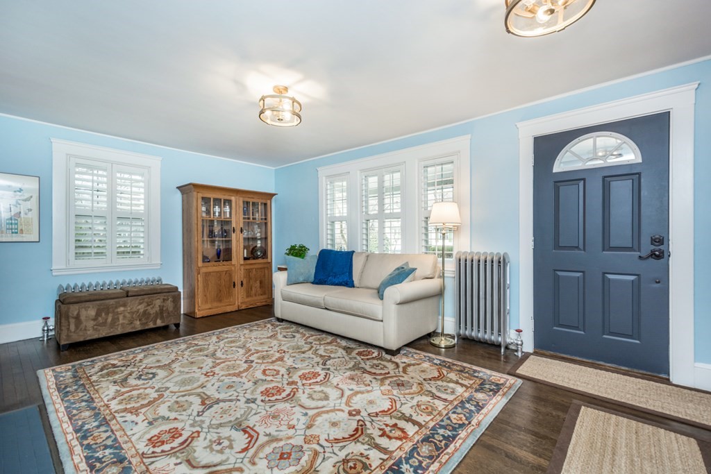 114 Warwick Road Melrose, MA 02176 - Photo 13 of 42 Gallery Image 13