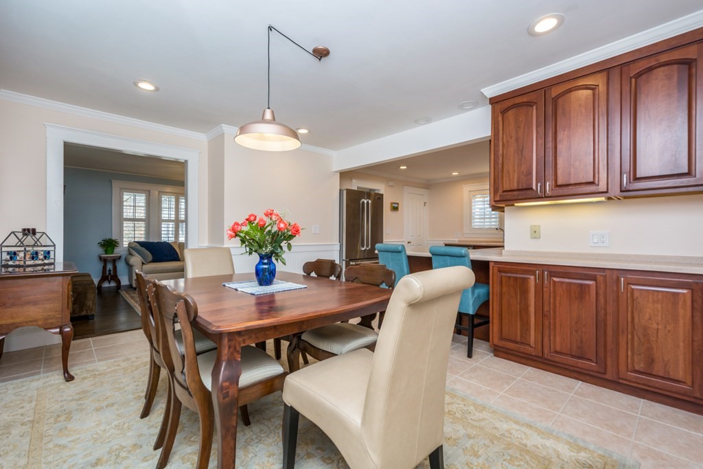 114 Warwick Road Melrose, MA 02176 - Photo 15 of 42 Gallery Image 15