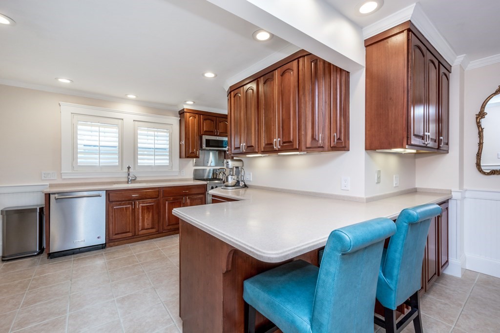 114 Warwick Road Melrose, MA 02176 - Photo 22 of 42 Gallery Image 22