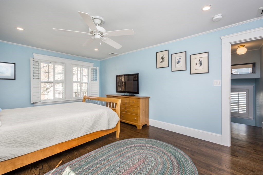 114 Warwick Road Melrose, MA 02176 - Photo 25 of 42 Gallery Image 25