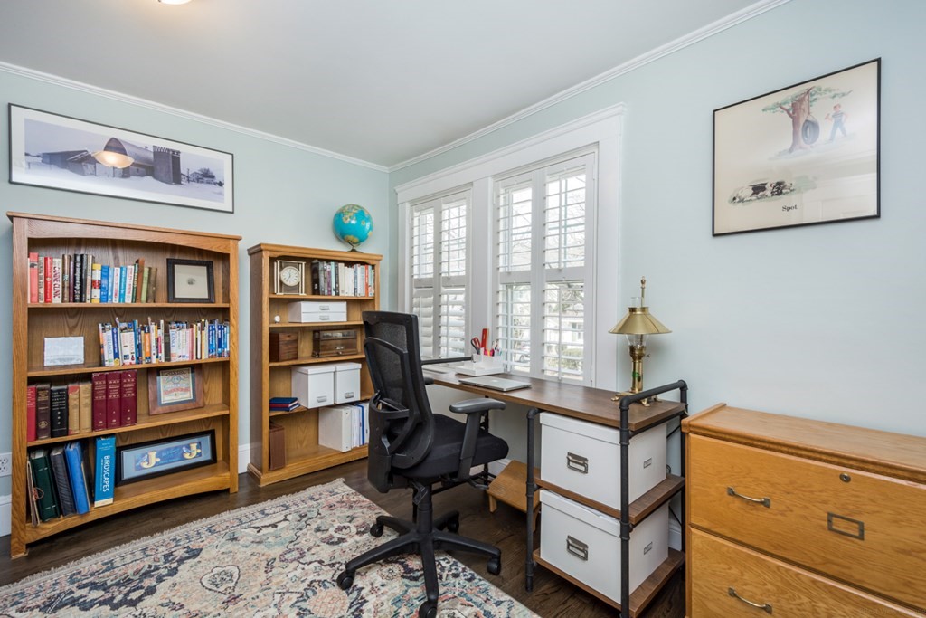 114 Warwick Road Melrose, MA 02176 - Photo 32 of 42 Gallery Image 32