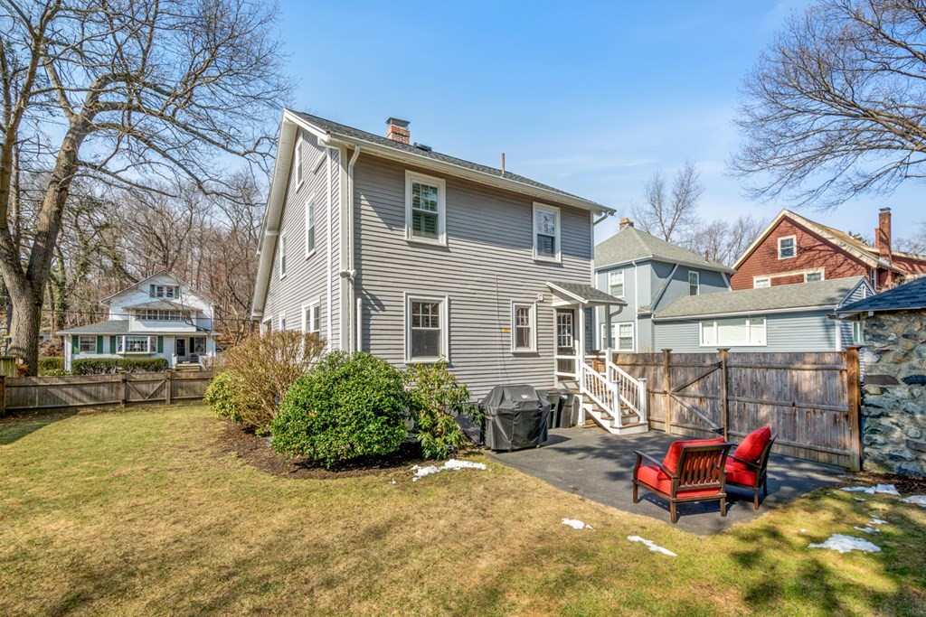 114 Warwick Road Melrose, MA 02176 - Photo 38 of 42 Gallery Image 38
