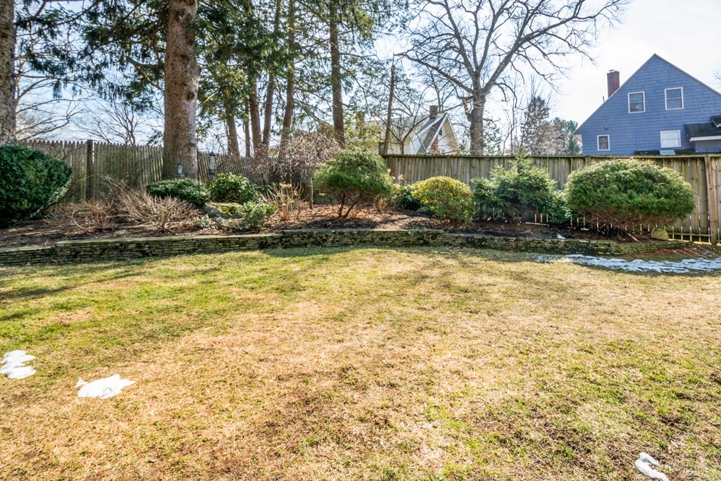 114 Warwick Road Melrose, MA 02176 - Photo 41 of 42 Gallery Image 41
