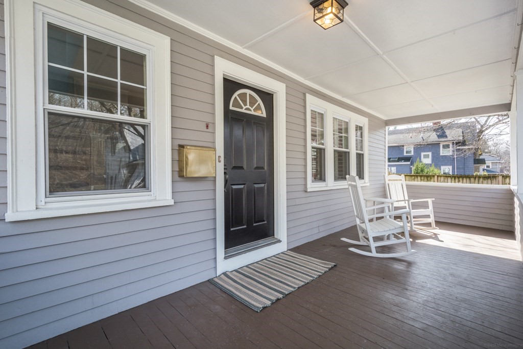 114 Warwick Road Melrose, MA 02176 - Photo 6 of 42 Gallery Image 6