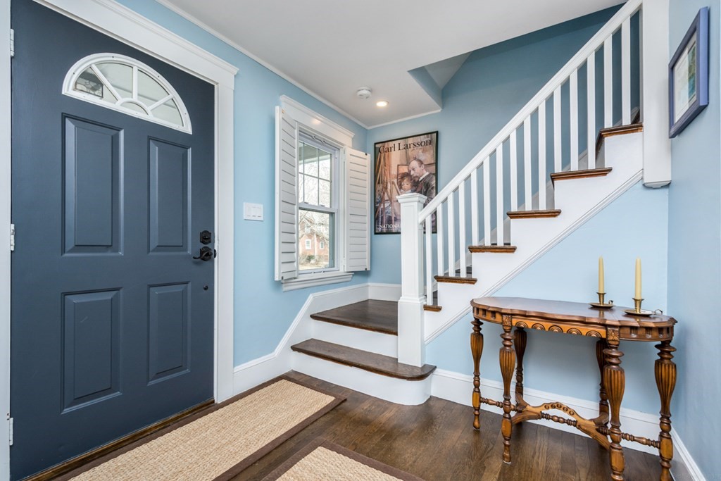 114 Warwick Road Melrose, MA 02176 - Photo 7 of 42 Gallery Image 7