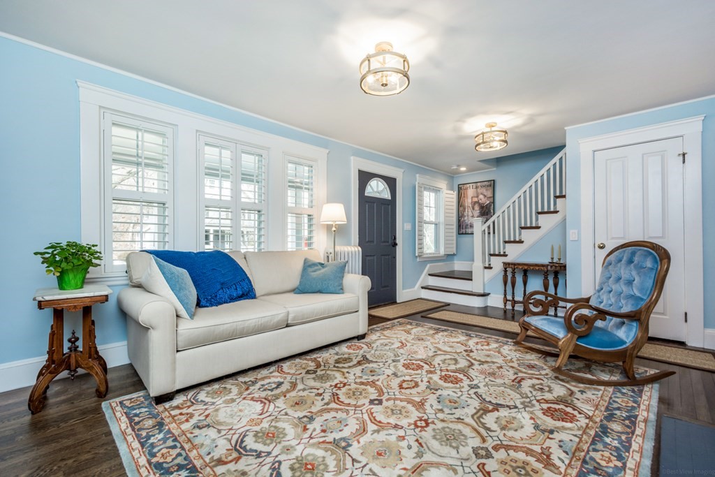 114 Warwick Road Melrose, MA 02176 - Photo 10 of 42 Gallery Image 10