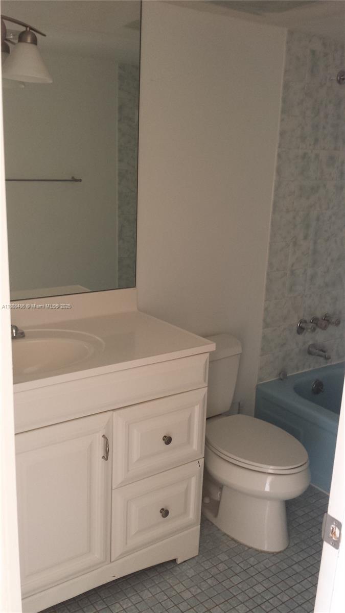 2750 Northeast 183rd Street, Unit 2305 Aventura, FL 33160 - Photo 25 of 31