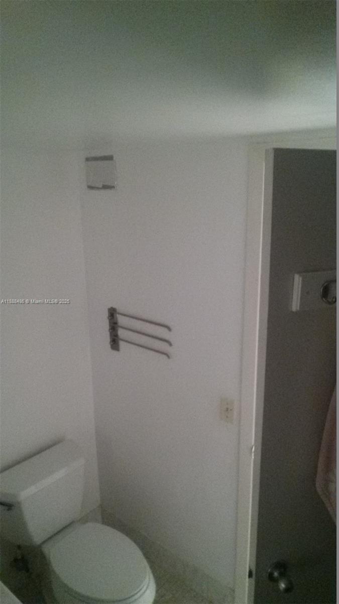 2750 Northeast 183rd Street, Unit 2305 Aventura, FL 33160 - Photo 30 of 31