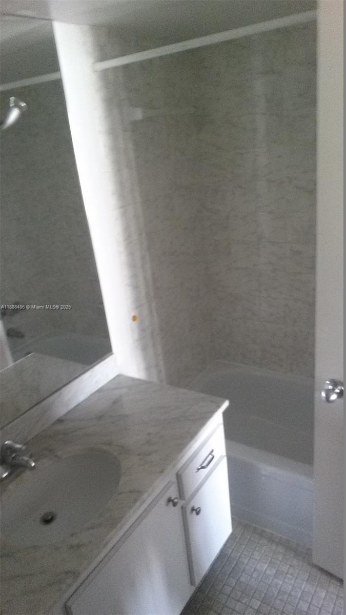 2750 Northeast 183rd Street, Unit 2305 Aventura, FL 33160 - Photo 4 of 31