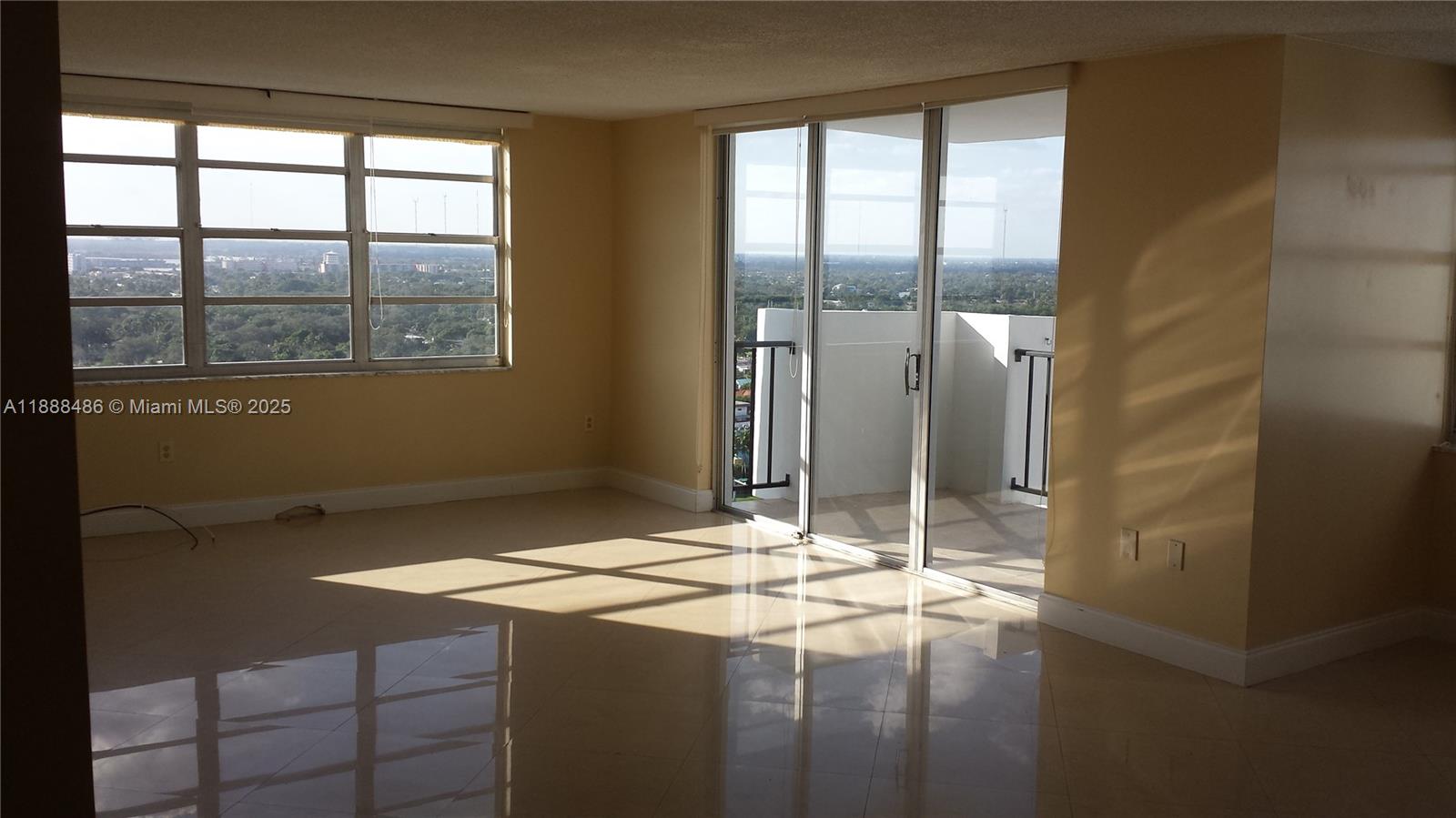 2750 Northeast 183rd Street, Unit 2305 Aventura, FL 33160 - Photo 6 of 31