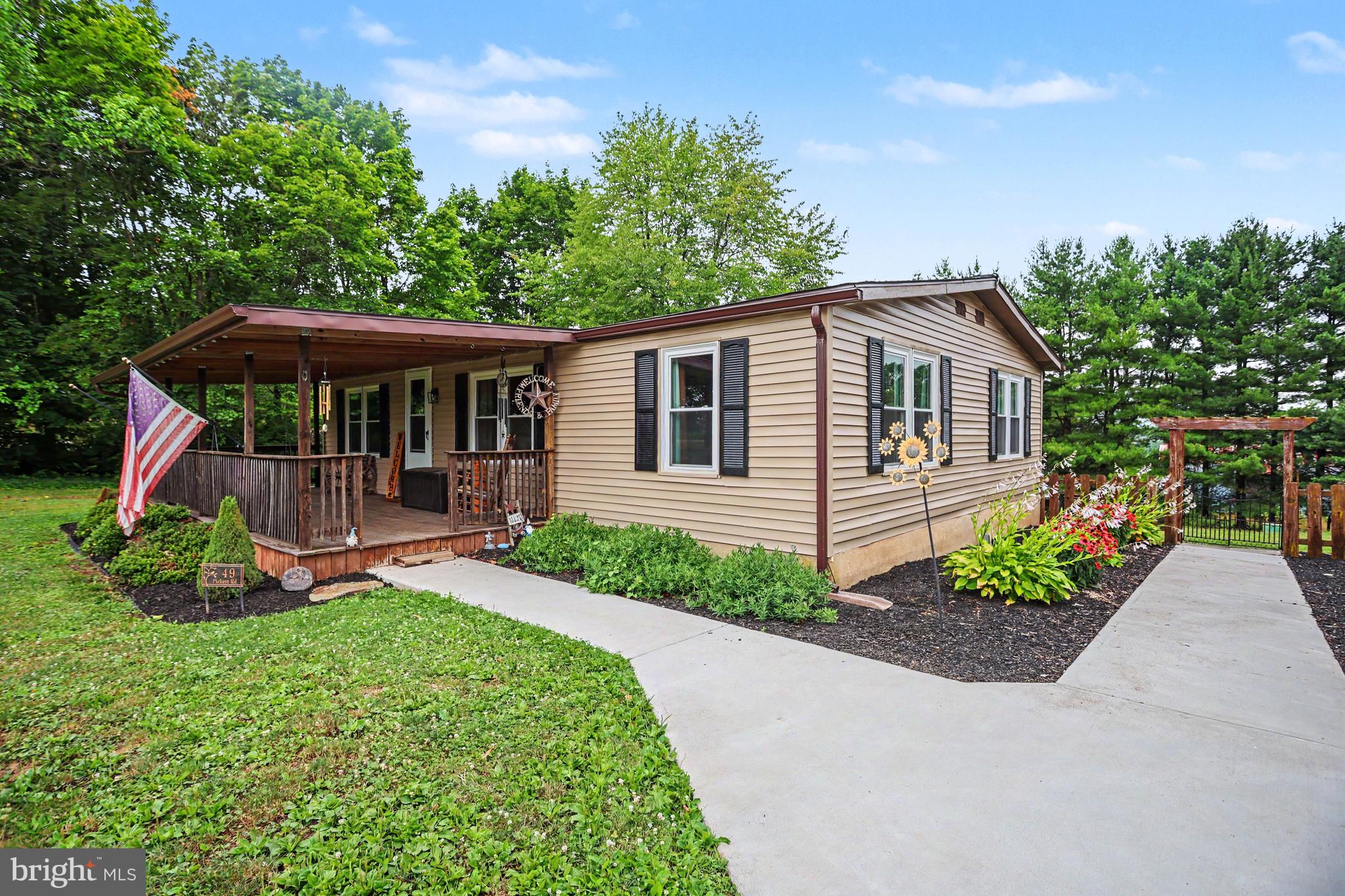 49 Pickett Road Dover, PA 17315 - Photo 4 of 34