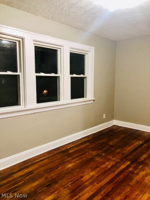 1155 Oxford Road Cleveland, OH 44121 - Photo 24 of 35 Gallery Image 24