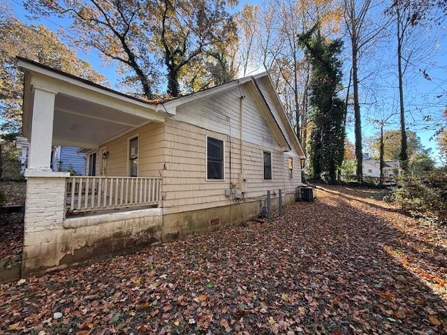 5 Adair Avenue Southeast Atlanta, GA 30315 - Photo 4 of 13 a view of a house with a yard