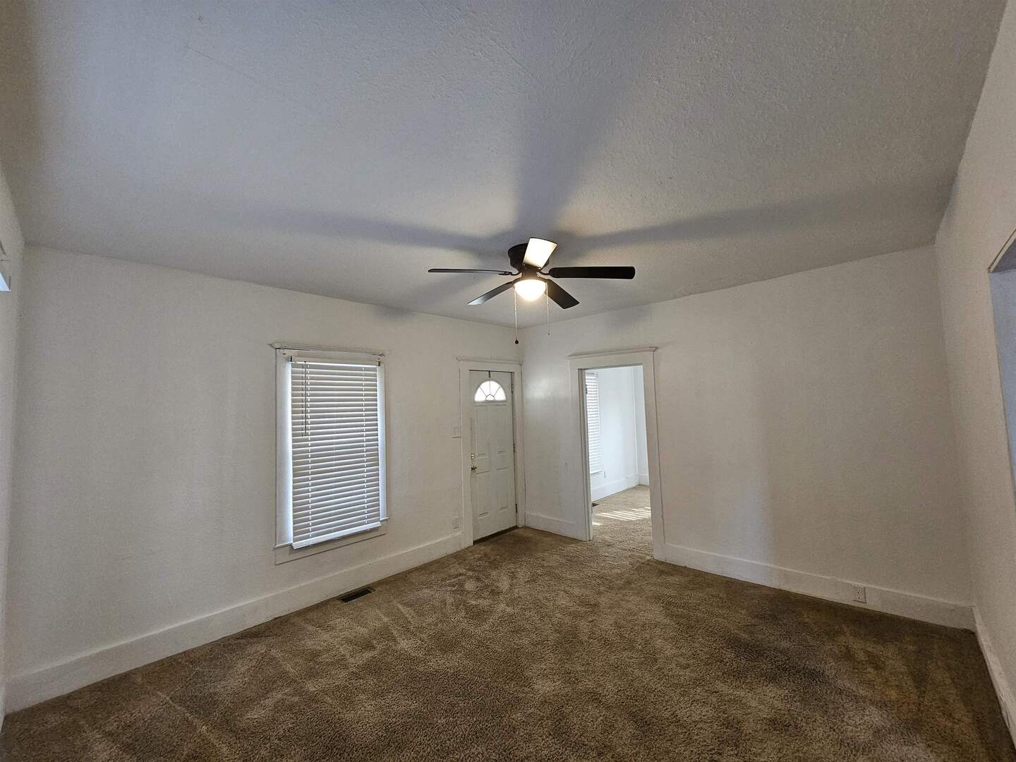 803 South Maple Street Salem, IL 62881 - Photo 14 of 38