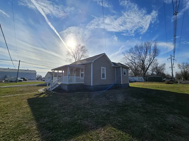 $99,000 | 803 South Maple Street, Salem, IL 62881