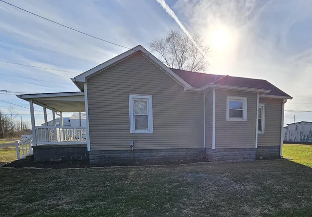 $99,000 | 803 South Maple Street, Salem, IL 62881