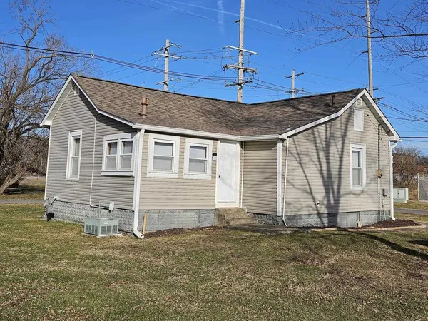 $91,000 | 803 South Maple Street, Salem, IL 62881