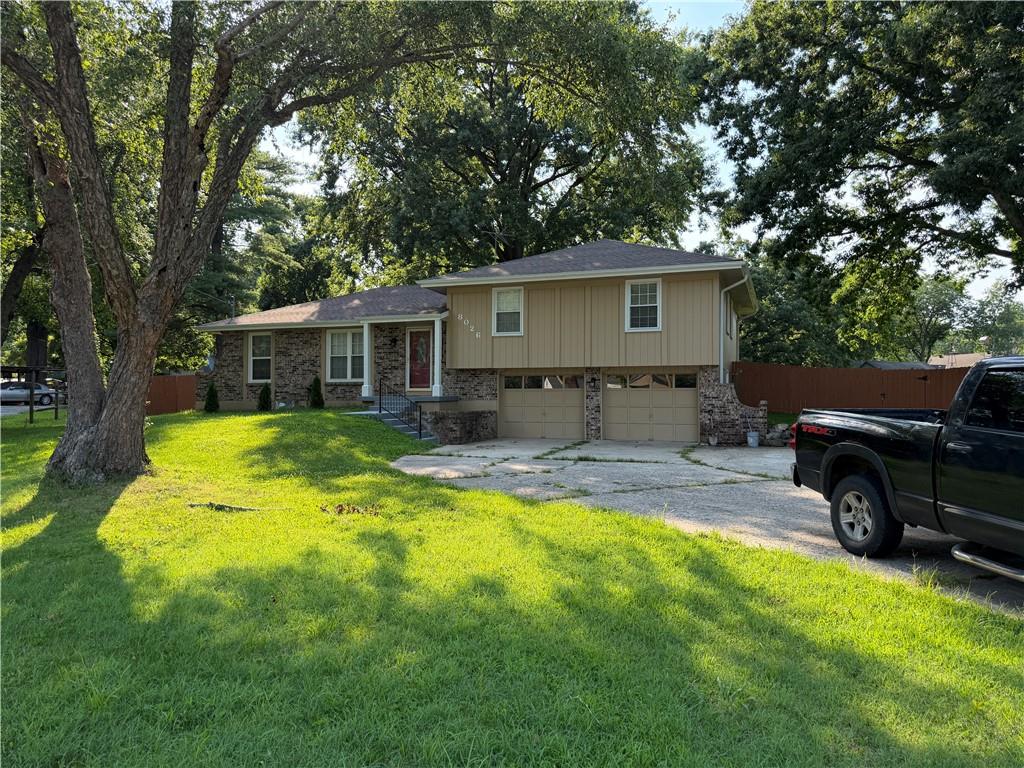 8026 Blue Ridge Boulevard Kansas City, MO 64138 - Photo 2 of 44