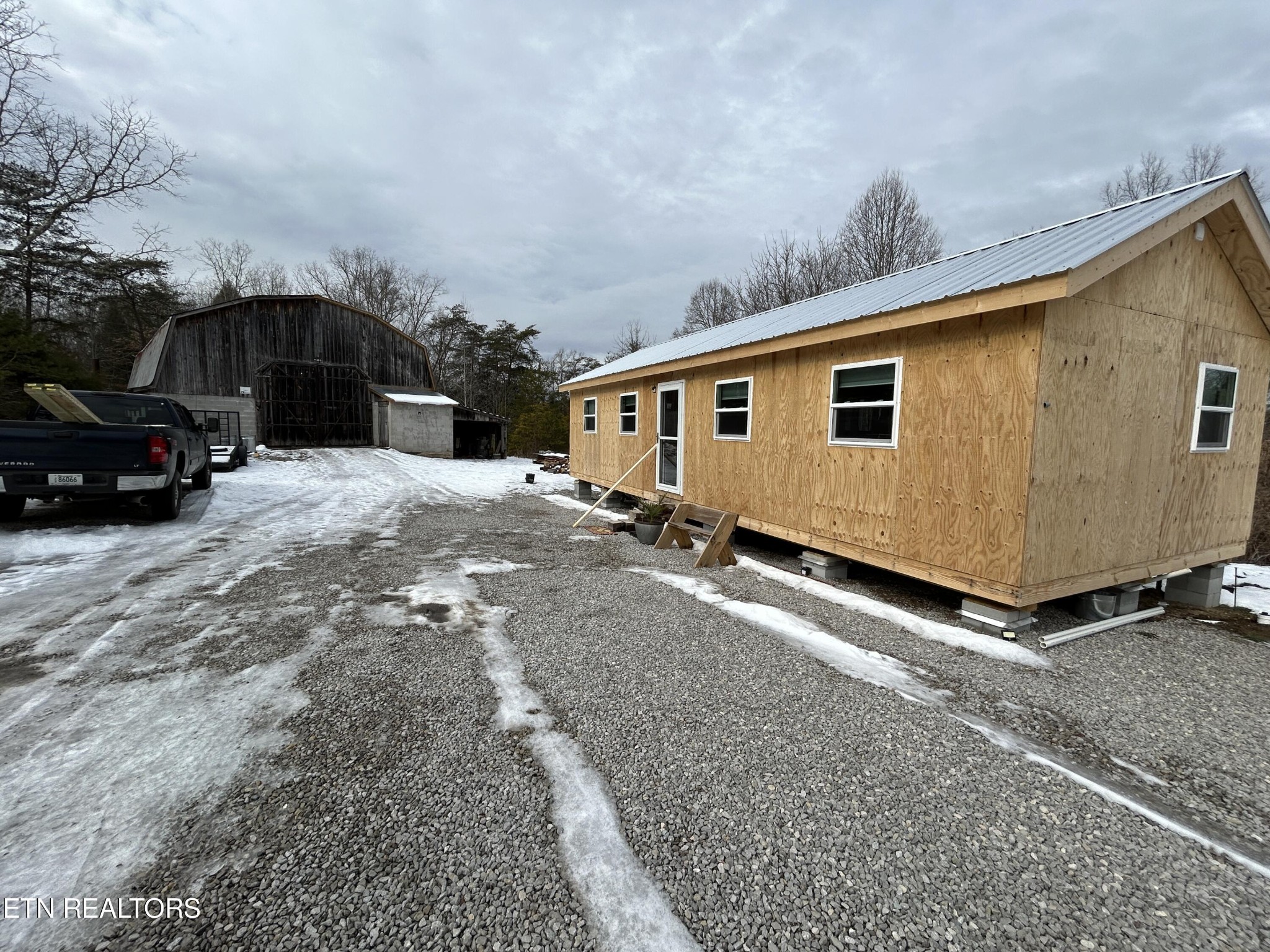 5065 Round Mountain Road Jamestown, TN 38556 - Photo 3 of 20 Gallery Image 3
