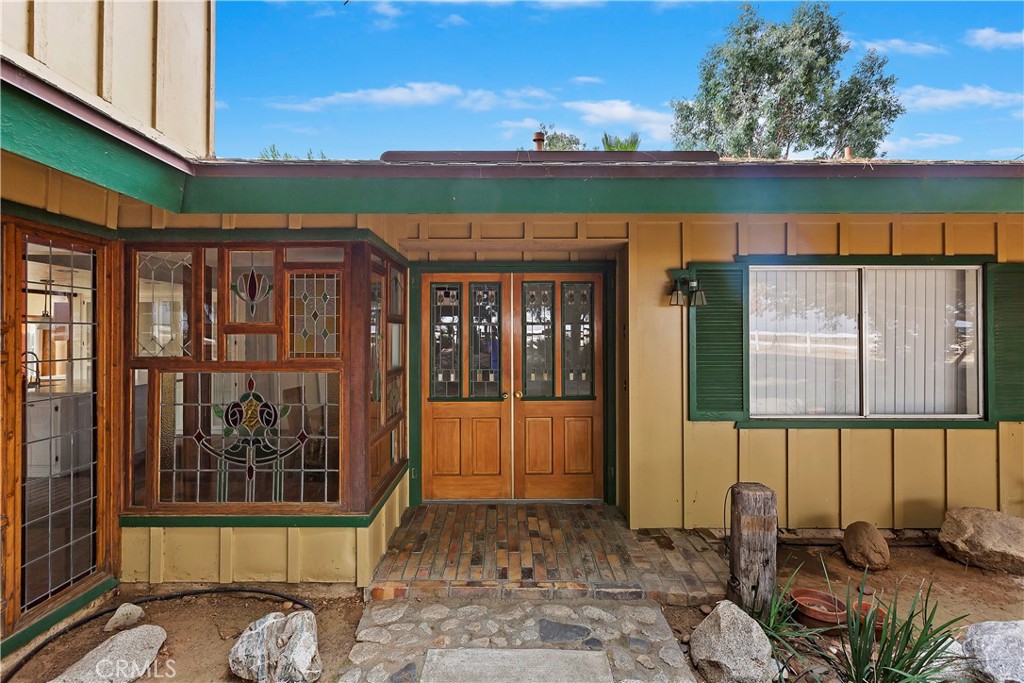 920 River Drive Norco, CA 92860 - Photo 3 of 37