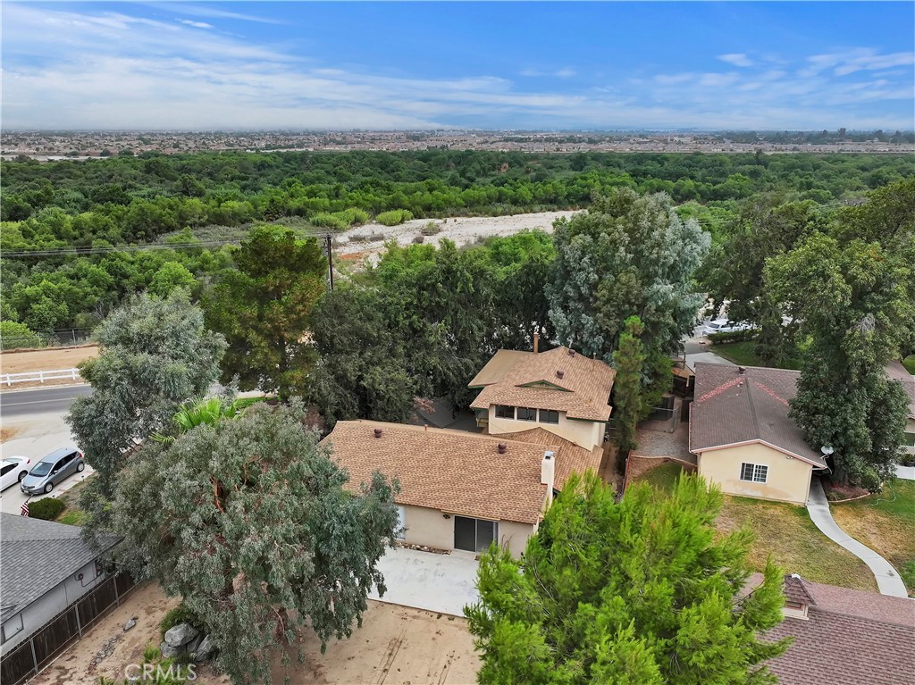 920 River Drive Norco, CA 92860 - Photo 4 of 37