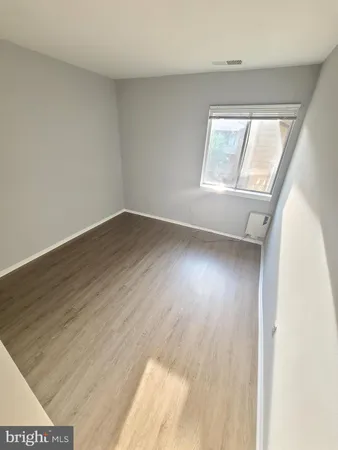 $2,025 | 19439 Brassie Place, Unit 301, Gaithersburg, MD 20886