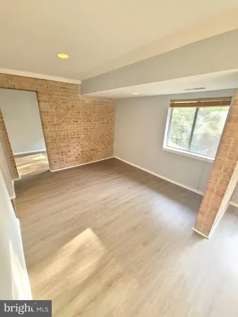 $2,025 | 19439 Brassie Place, Unit 301, Gaithersburg, MD 20886