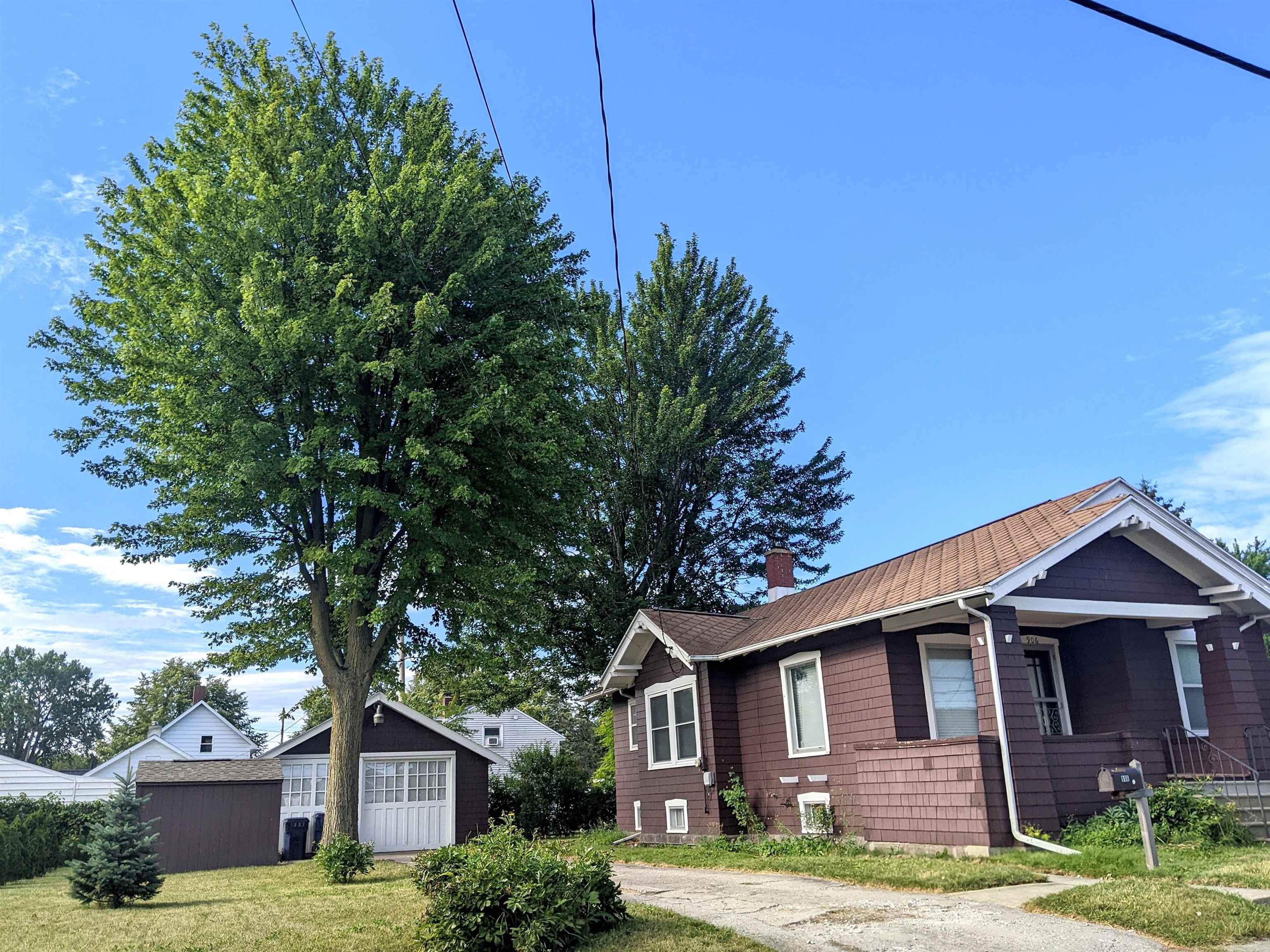 906 East Smith Road Bay City, MI 48706 - Photo 2 of 15