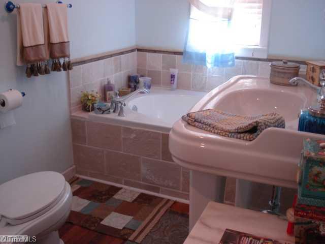 789 Chandler Road Dobson, NC 27017 - Photo 8 of 15 Master Bath/Spa.