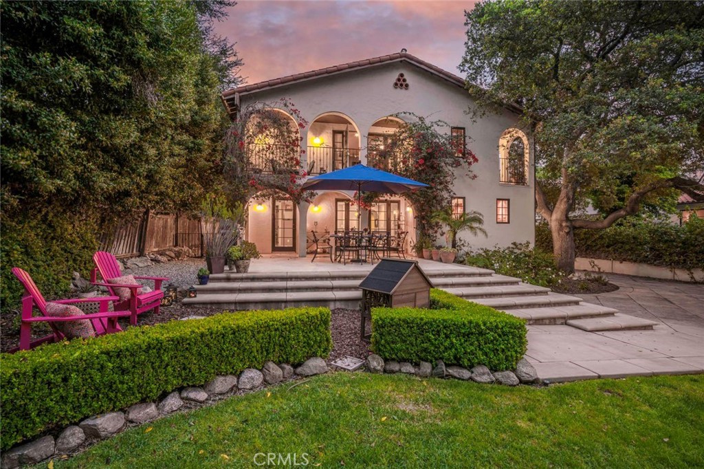 2515 Boulder Road Altadena, CA 91001 - Photo 47 of 51 a front view of a house with garden
