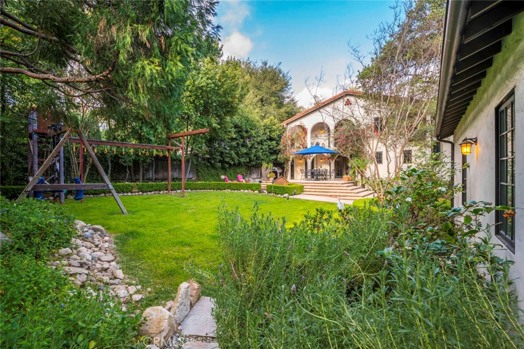 2515 Boulder Road Altadena, CA 91001 - Photo 51 of 51 a view of a park with large trees