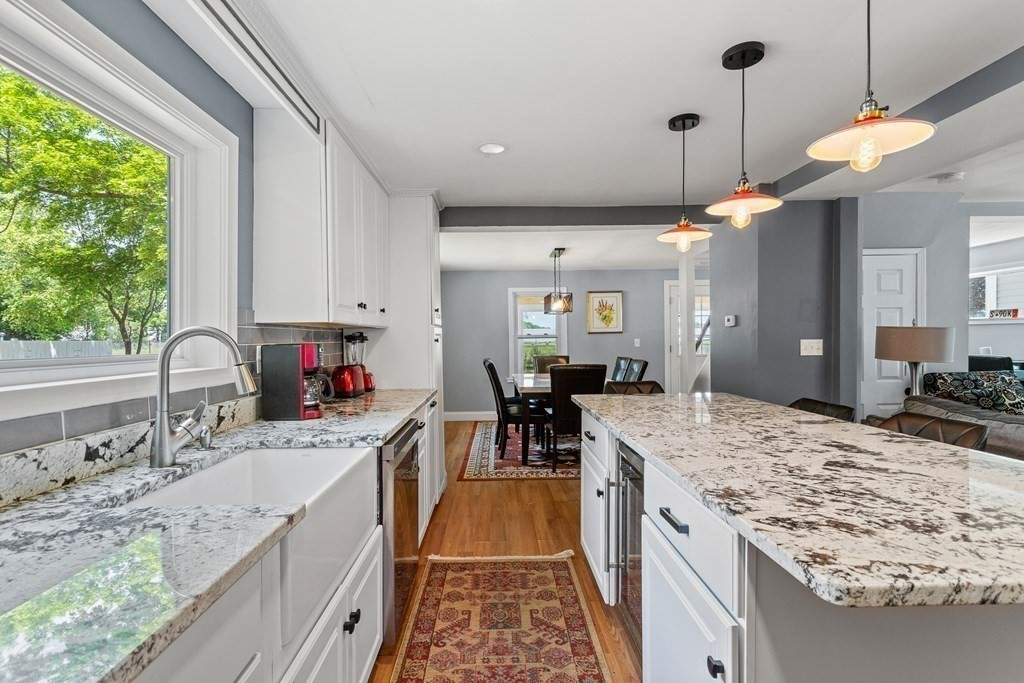 30 South Martin Road Amesbury, MA 01913 - Photo 12 of 33