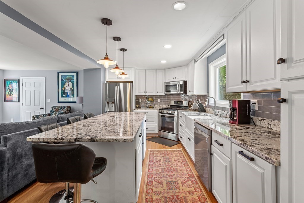 30 South Martin Road Amesbury, MA 01913 - Photo 13 of 33