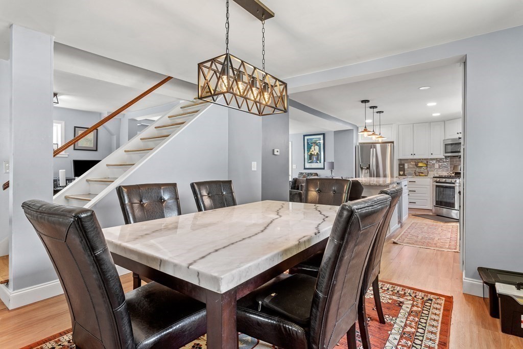 30 South Martin Road Amesbury, MA 01913 - Photo 3 of 33