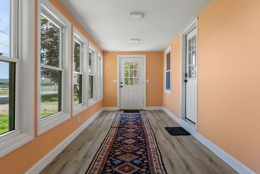30 South Martin Road Amesbury, MA 01913 - Photo 4 of 33