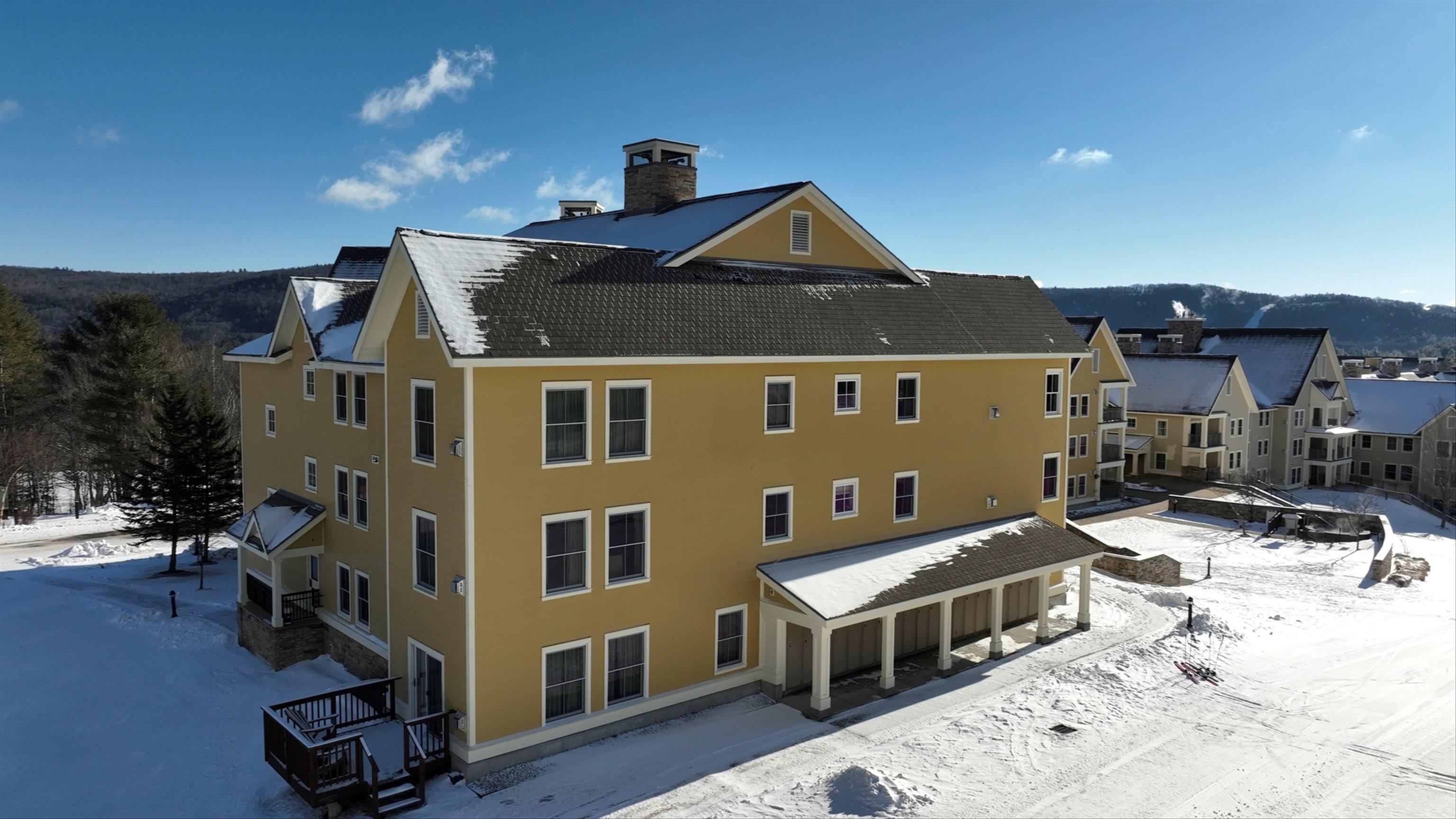 193 Jackson Gore Road, Unit 639/641 Ludlow, VT 05149 - Photo 4 of 15