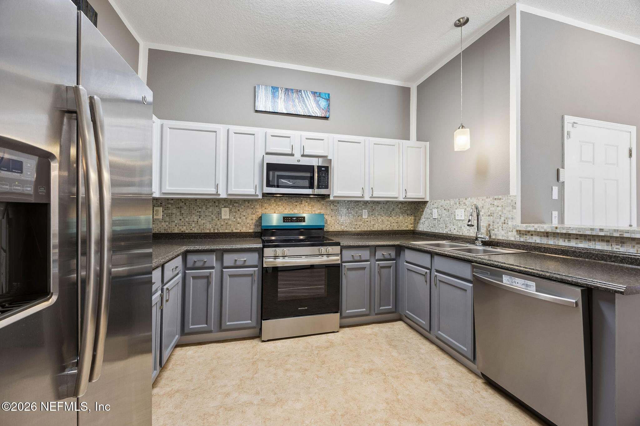 7920 Merrill Road, Unit 1801 Jacksonville, FL 32277 - Photo 4 of 33 18-web-or-mls-7920 Merrill Rd-18