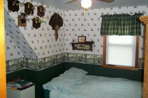 131 Lindsay Road Carnegie, PA 15106 - Photo 8 of 8 Other.
