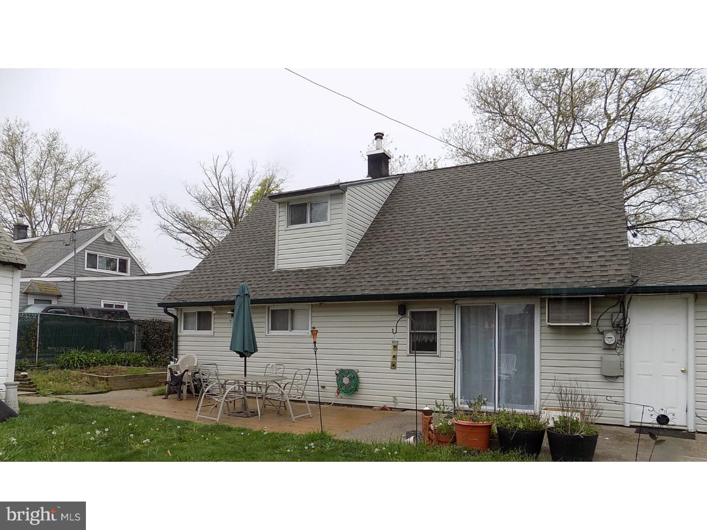 42 Queens Bridge Road Levittown, PA 19057 - Photo 20 of 22 Back Yard