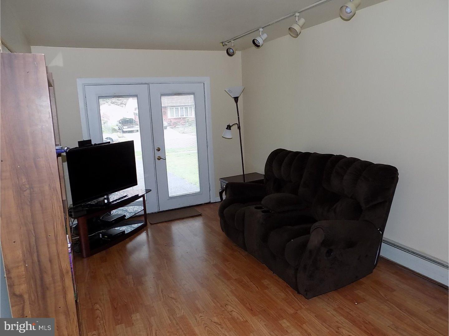 42 Queens Bridge Road Levittown, PA 19057 - Photo 7 of 22 Bonus Room