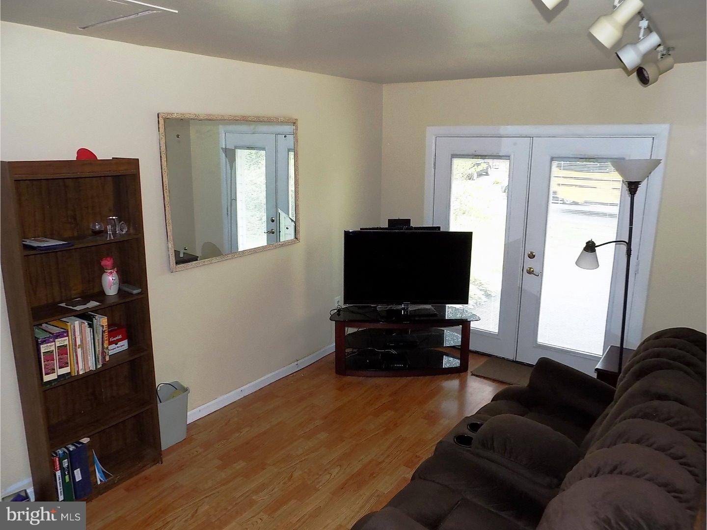 42 Queens Bridge Road Levittown, PA 19057 - Photo 8 of 22 Great Room