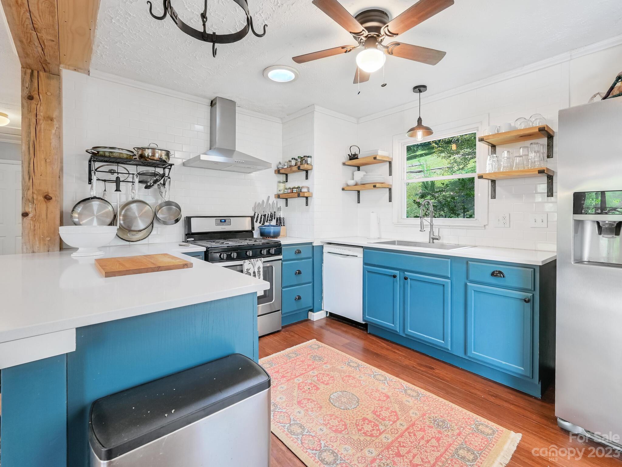 272 Sharp Hollow Road Marshall, NC 28753 - Photo 11 of 46 Gallery Image 11