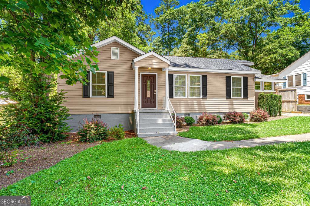 107 Schaefer Court Toccoa, GA 30577 - Photo 2 of 23