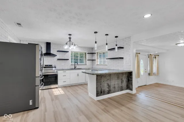 $329,900 | 6301 Madison Avenue, Indianapolis, IN 46227