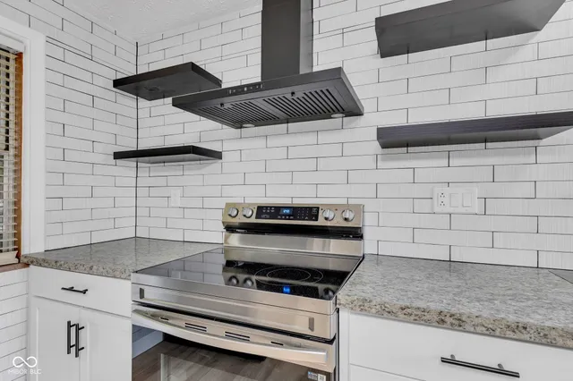 $329,900 | 6301 Madison Avenue, Indianapolis, IN 46227