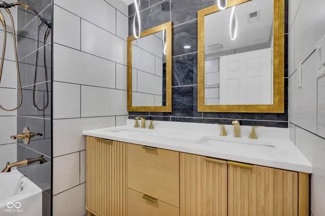 $329,900 | 6301 Madison Avenue, Indianapolis, IN 46227