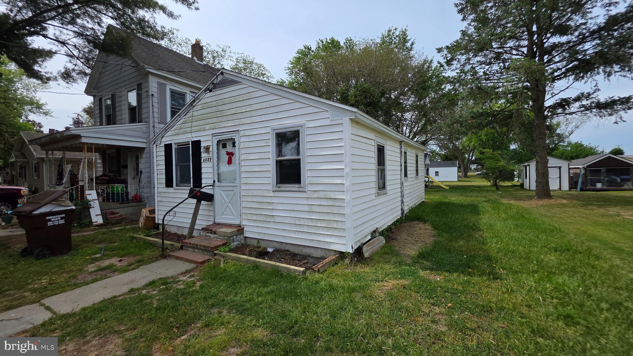 1007 Roslyn Avenue Cambridge, MD 21613 - Photo 2 of 21